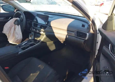 2021 Honda Accord Lx z USA, uszkodzony, nr VIN 1HGCV1F11MA008954